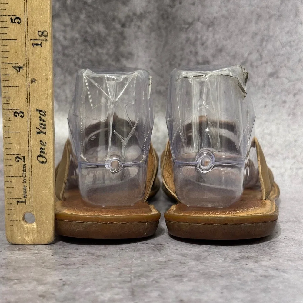 Born Kallan Sandals Womens Size 8 Brown Leather Gold Ring Thong Flat Slides